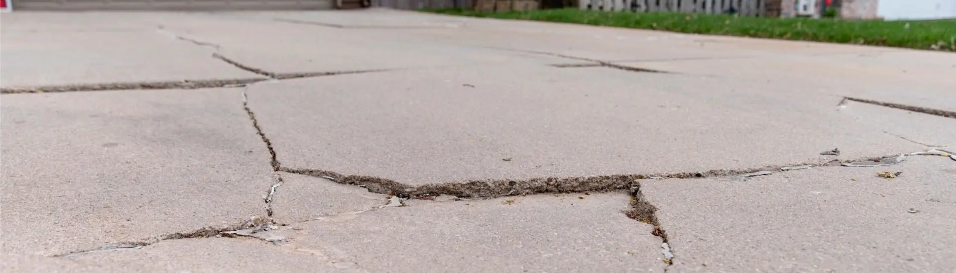 5 Signs Your Concrete Driveway Needs Repair or Replacement